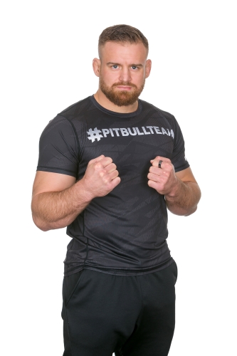 PitBull West Coast - Pánsky funkčný tričko HASHTAG Rashguard, čierne (8)